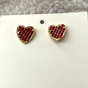 Hear stud earrings